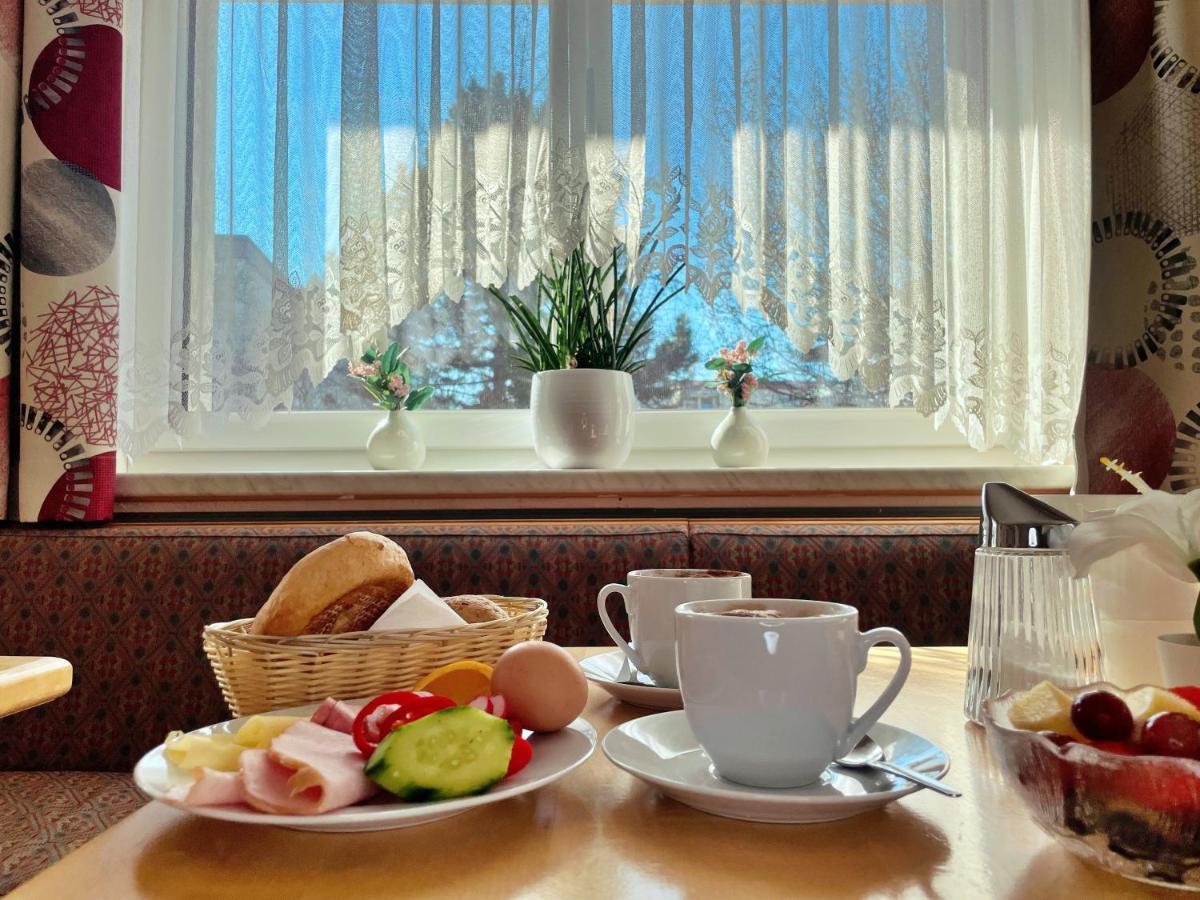 Gartenhotel Garni Pension B&B Innsbruck Exteriör bild