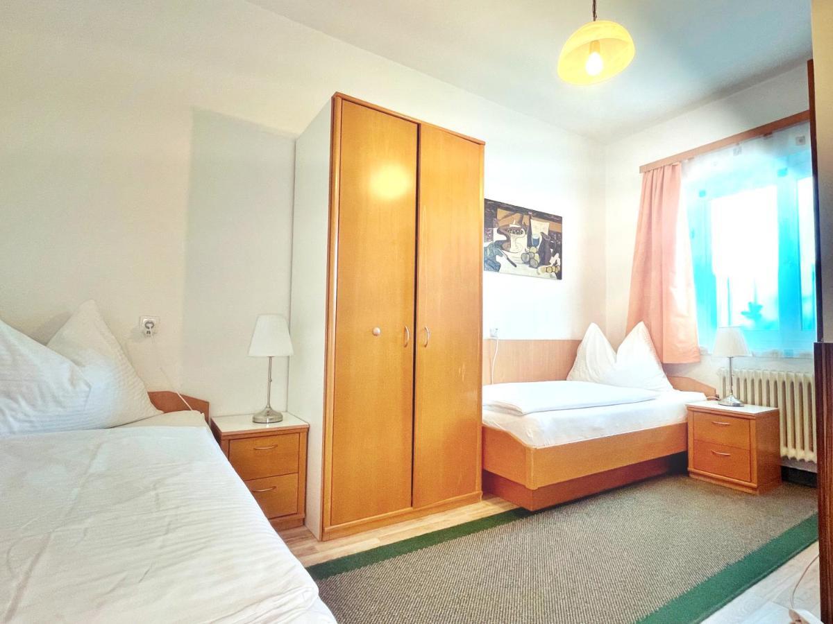 Gartenhotel Garni Pension B&B Innsbruck Exteriör bild