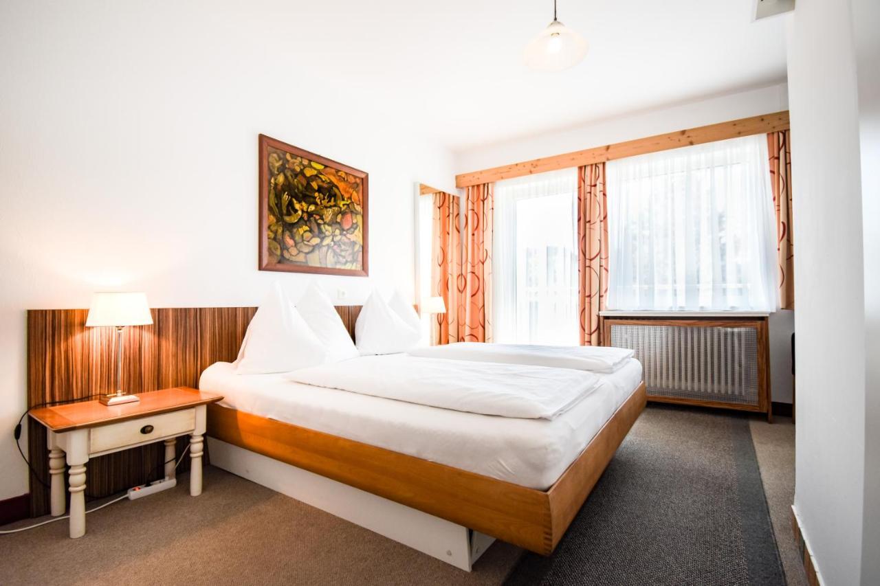 Gartenhotel Garni Pension B&B Innsbruck Exteriör bild